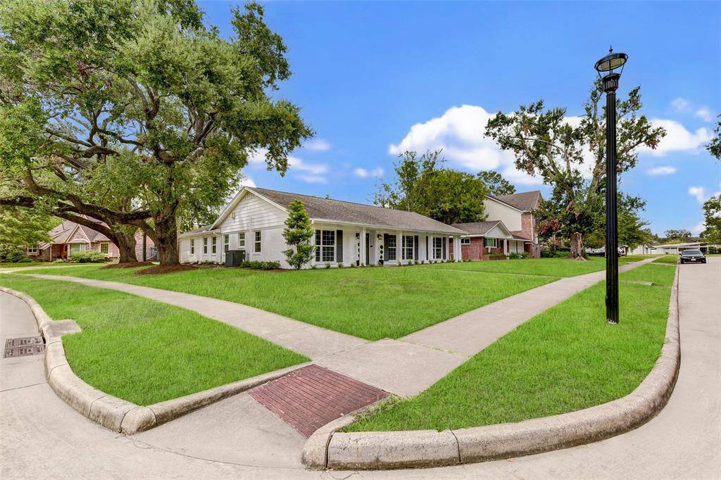 Houston, TX 77025,3803 Sun Valley DR