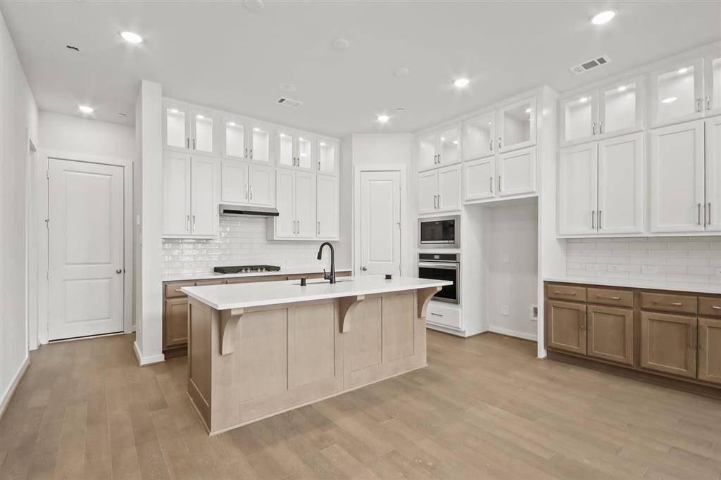 Montgomery, TX 77316,2624 Woodforest Parkway North