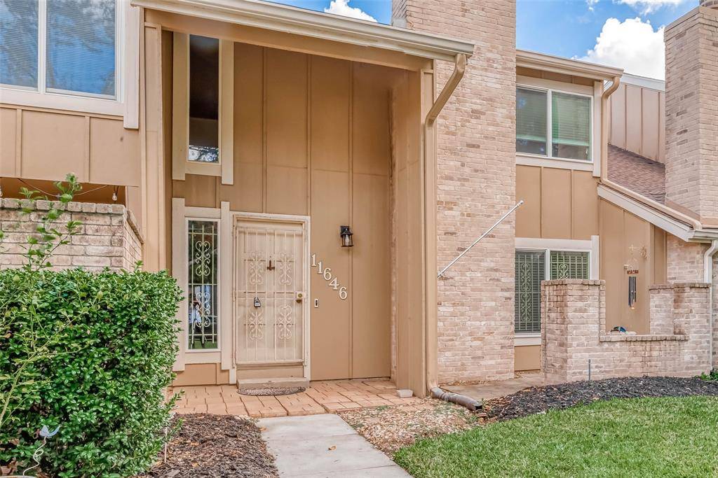 Houston, TX 77077,11646 Village Place DR #304