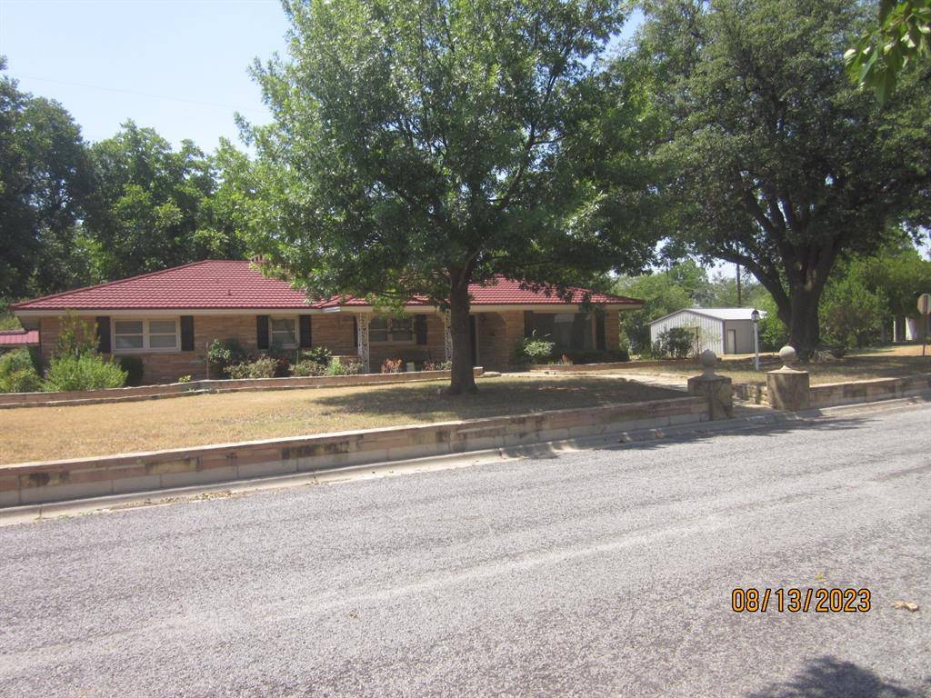 Childress, TX 79201,811 Avenue H NW