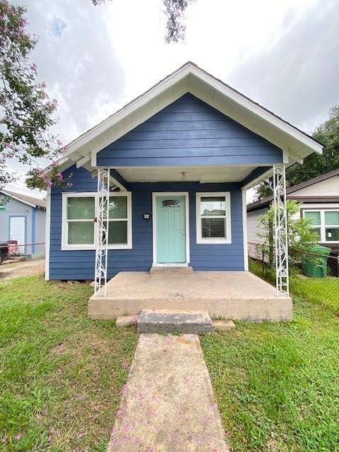 Houston, TX 77011,7122 Avenue O