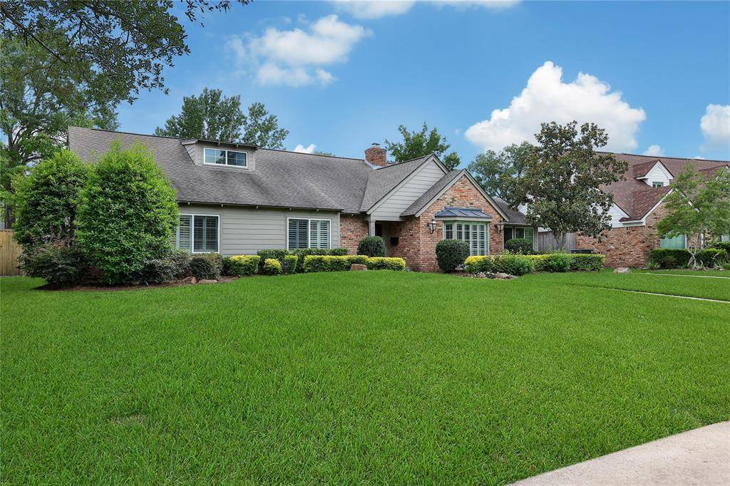 Houston, TX 77024,807 Frostwood DR