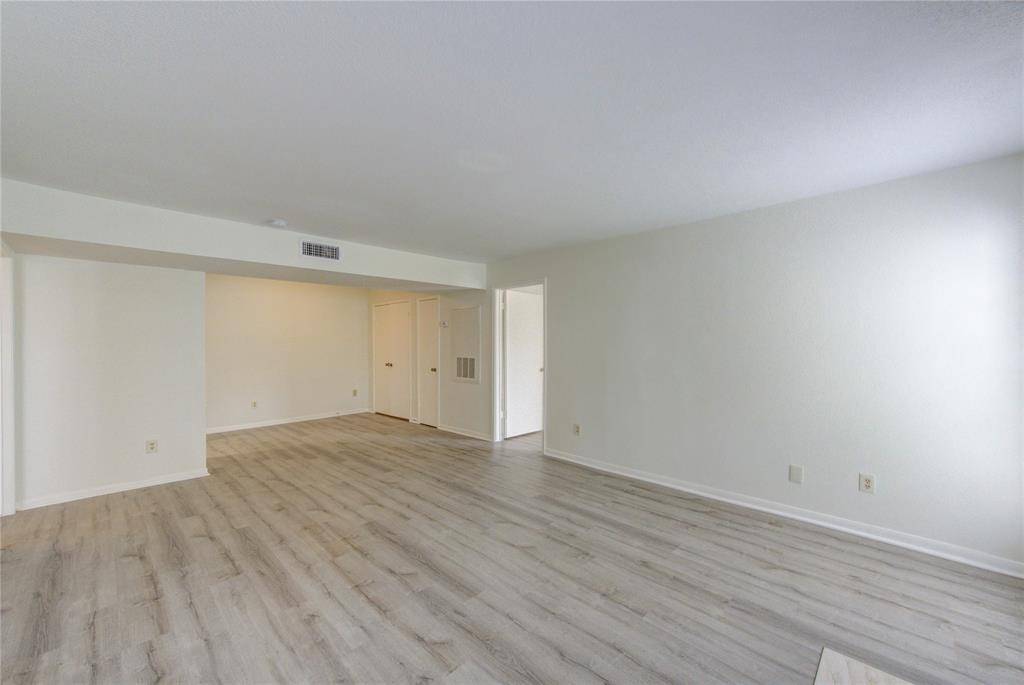 Houston, TX 77074,6606 De Moss DR #1701