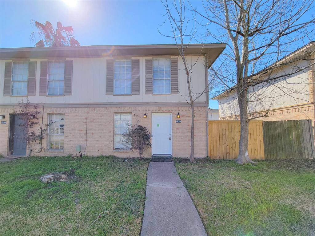 Houston, TX 77043,1924 Upland DR