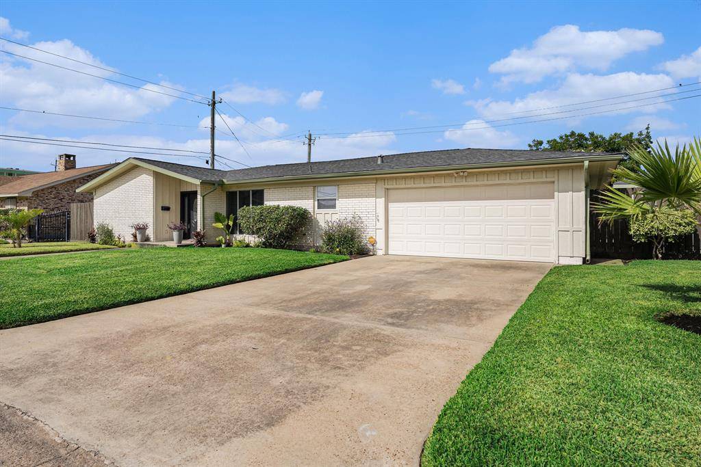 Galveston, TX 77551,7730 Chantilly Circle