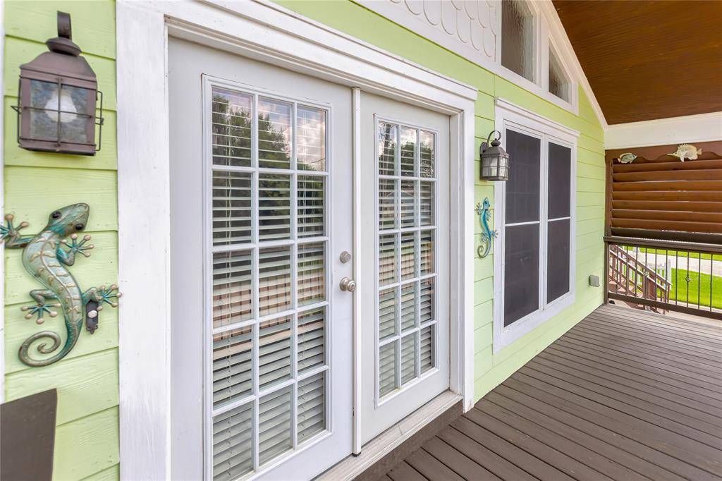 Clear Lake Shores, TX 77565,902 Grove RD
