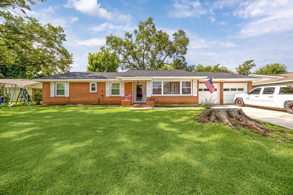 Pasadena, TX 77502,606 Brook LN