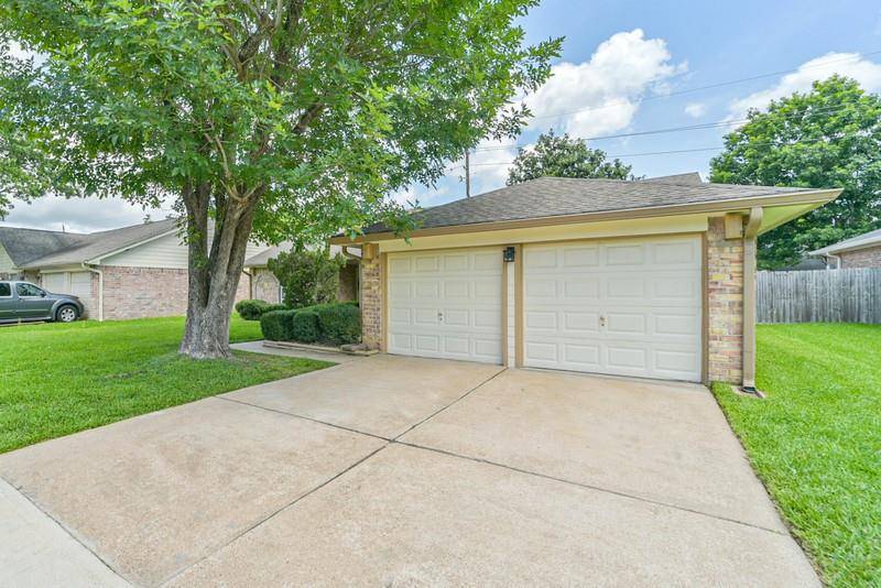 Houston, TX 77082,15806 Pfeiffer DR