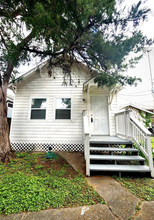 Houston, TX 77008,725 E 10th 1/2 ST #B