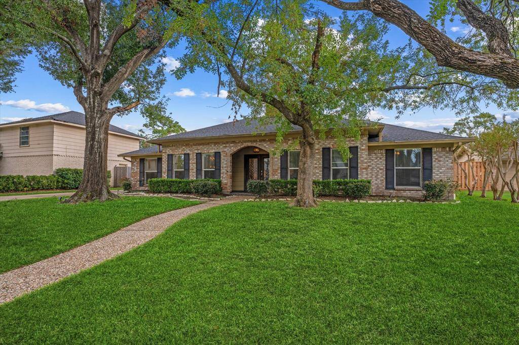 Houston, TX 77043,3022 Triway LN