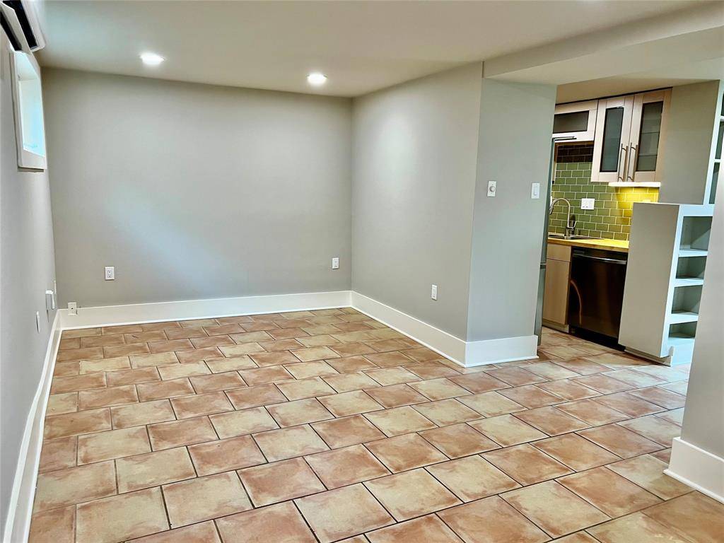Houston, TX 77006,2608-C Hopkins ST