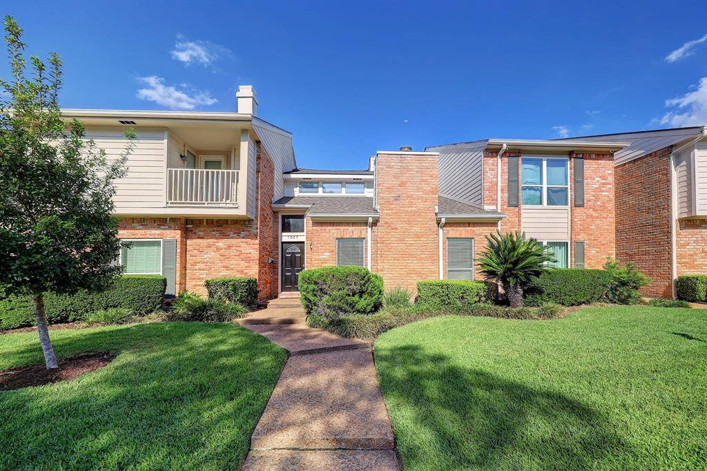 Houston, TX 77057,1027 Fountain View DR