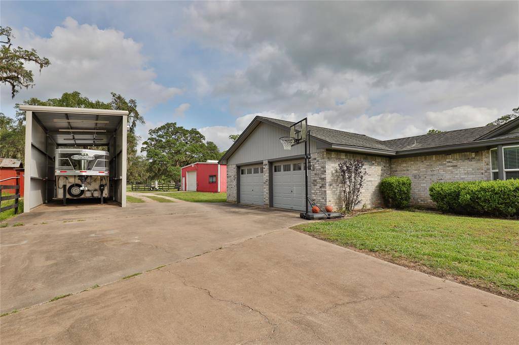 Brazoria, TX 77422,3526 County Road 344