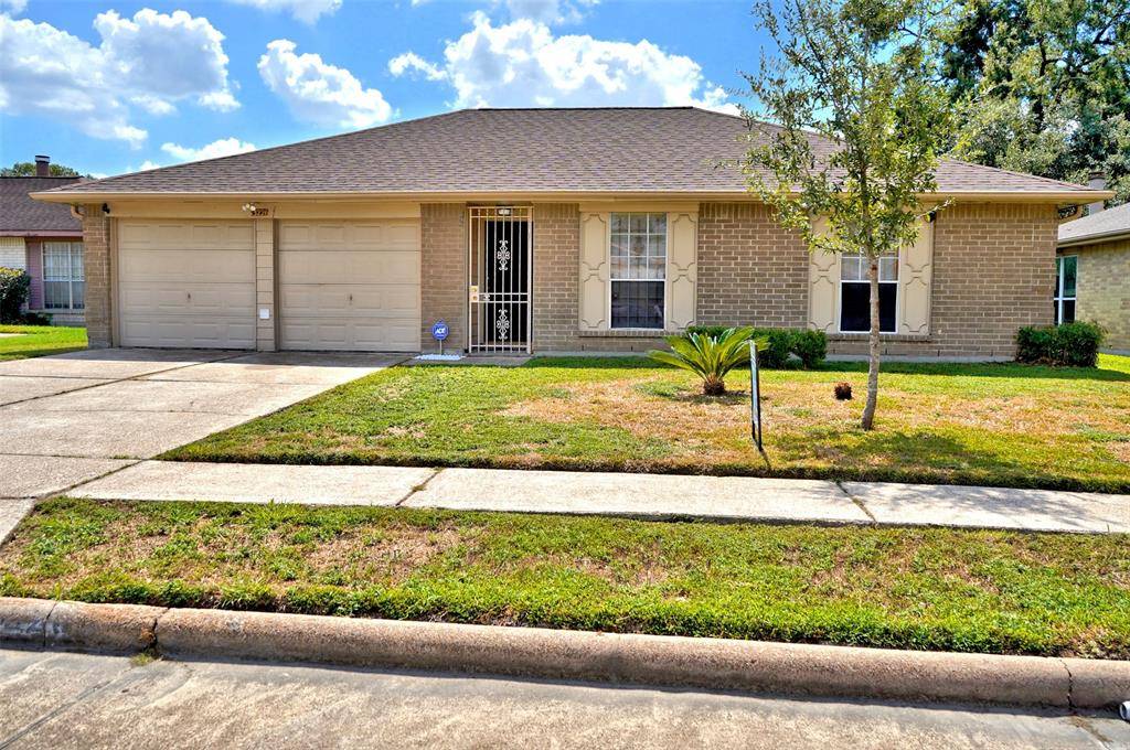 Houston, TX 77015,13226 Myrna LN