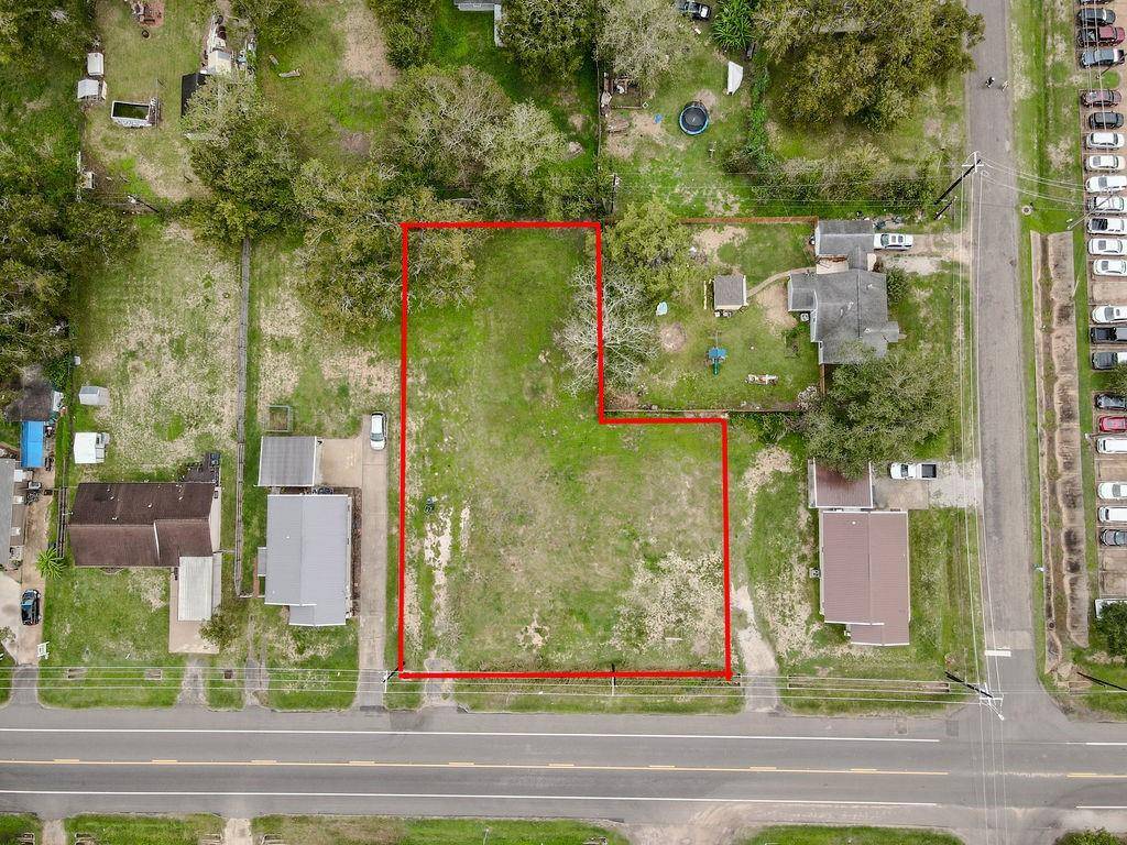 Sweeny, TX 77480,1007-1009 E 2nd ST