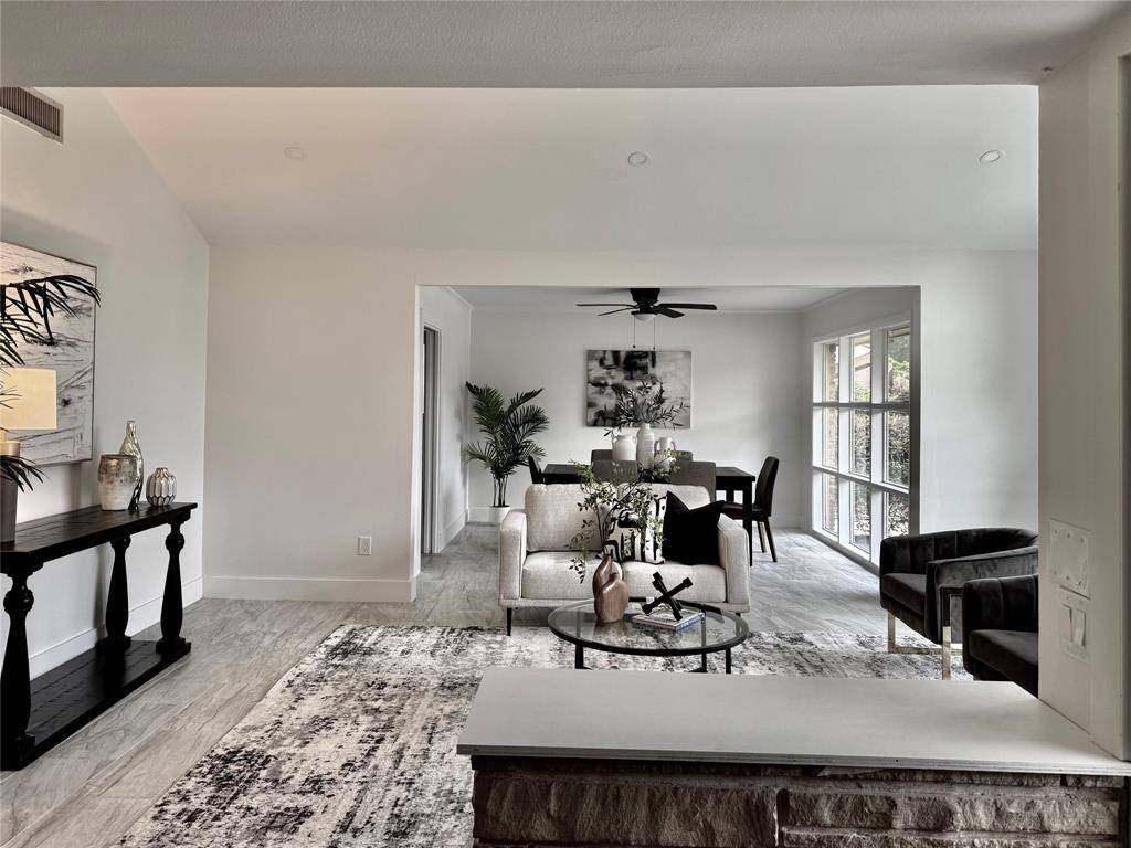 Houston, TX 77025,4015 Leeshire DR