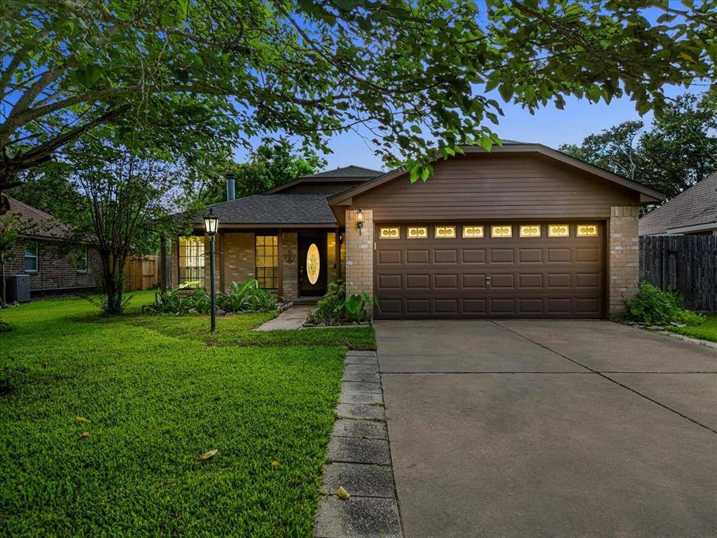 League City, TX 77573,413 W Bristol CT