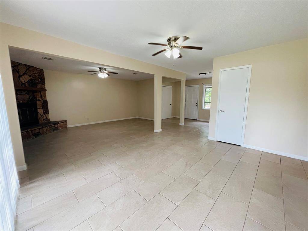 La Marque, TX 77568,300 Robbie ST