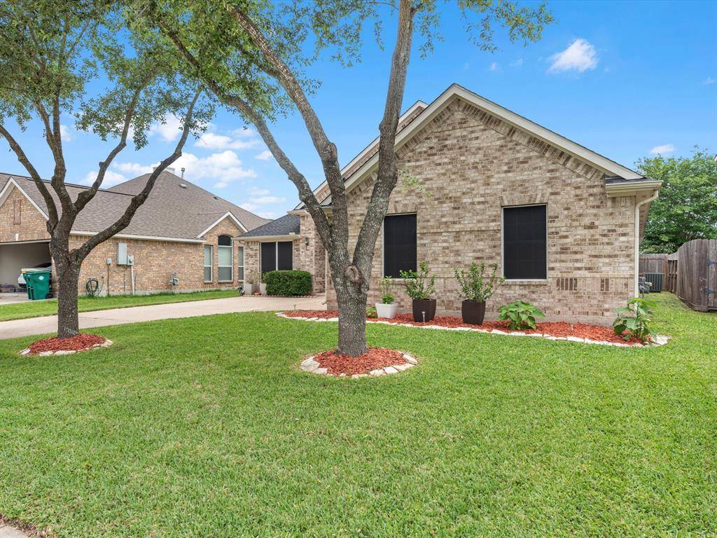 Pasadena, TX 77505,4323 Dow WAY