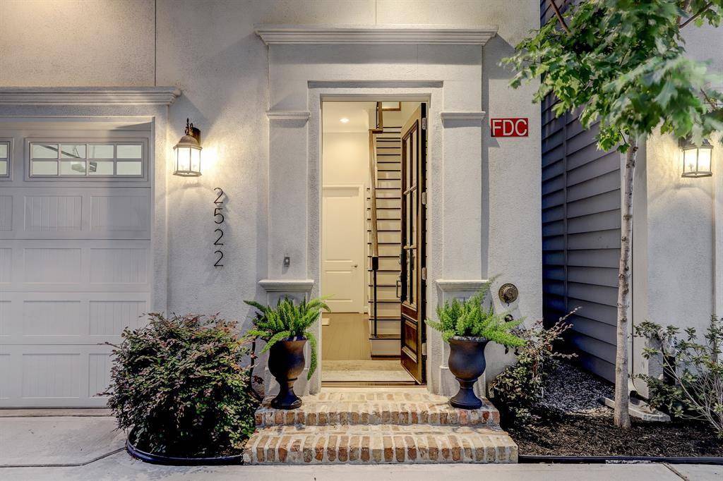 Houston, TX 77004,2522 Hutchins ST