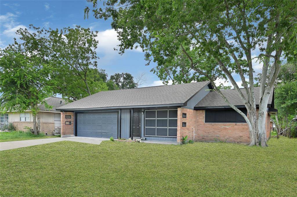 Houston, TX 77034,627 Edgebrook DR