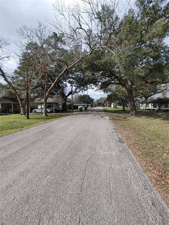 Sweeny, TX 77480,000 S Hackberry ST