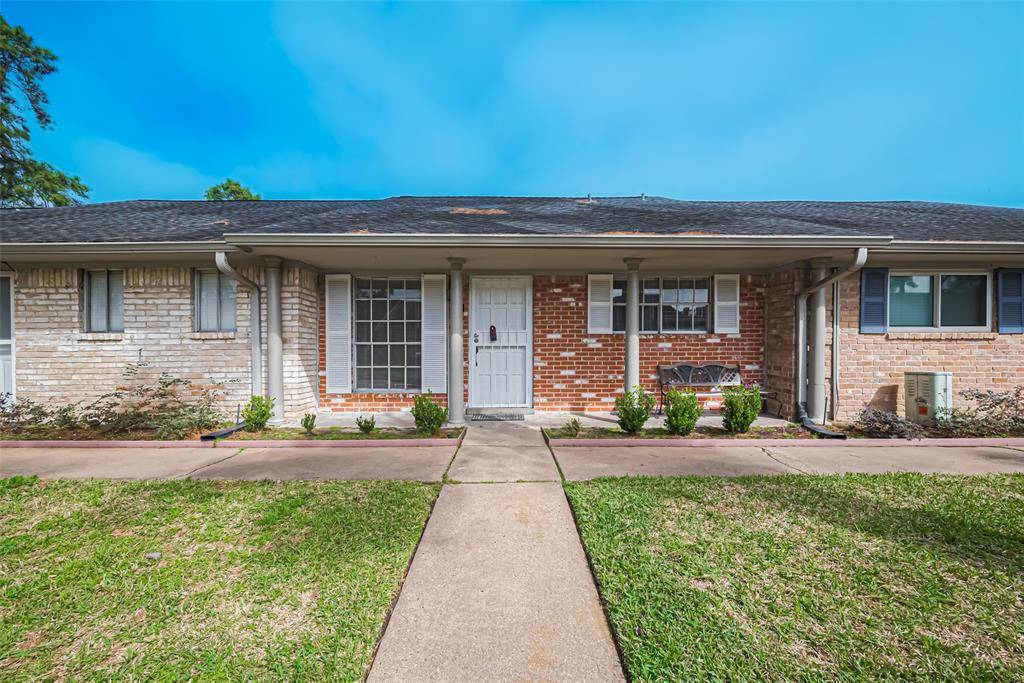 Houston, TX 77043,1104 W Tri Oaks LN #118