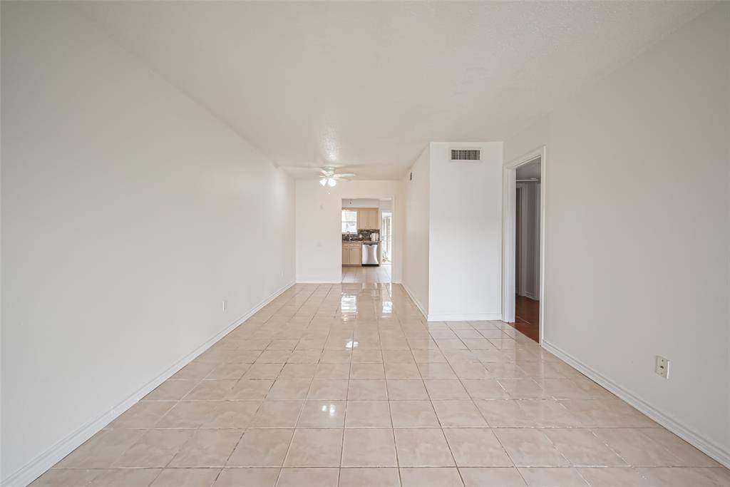 Houston, TX 77043,1104 W Tri Oaks LN #118