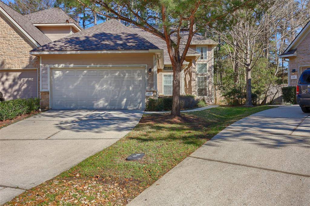 The Woodlands, TX 77382,135 E GREENHILL TERRACE PL