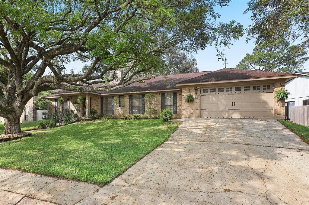 Hitchcock, TX 77563,115 Bayou Glen ST