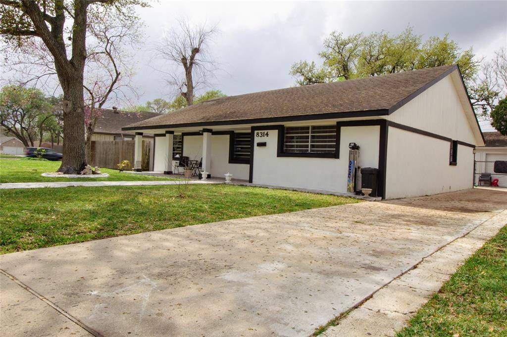 Houston, TX 77074,8314 Albacore DR
