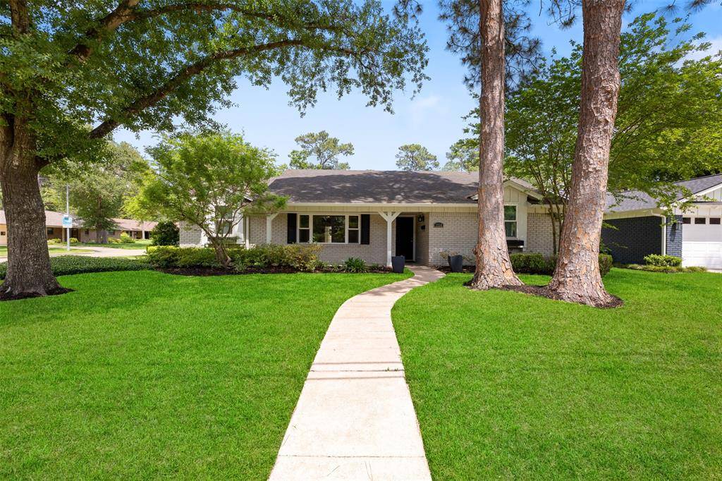 Houston, TX 77043,1534 Conrad Sauer DR