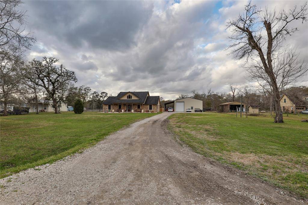 Sweeny, TX 77480,1303 County Road 878B