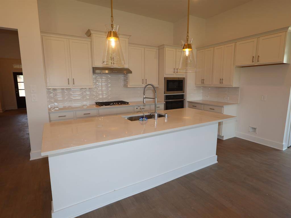 Willis, TX 77378,511 Corner Canyon LN