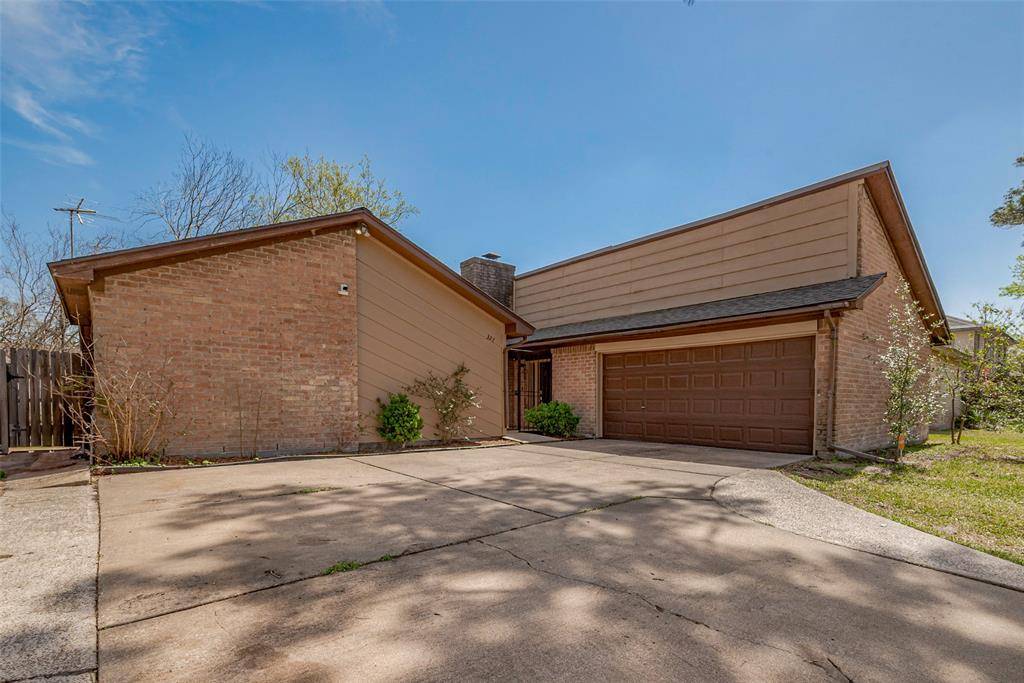 Houston, TX 77015,327 Edgeton CT