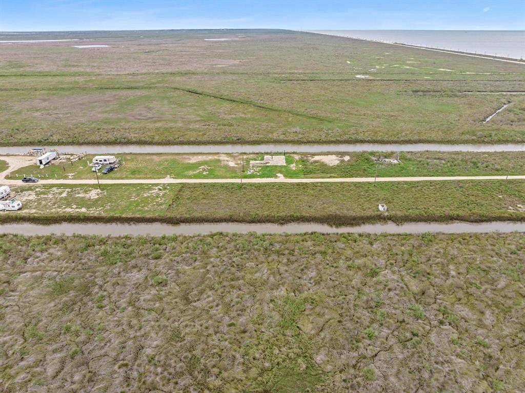 Gilchrist, TX 77617,1129 4th ST