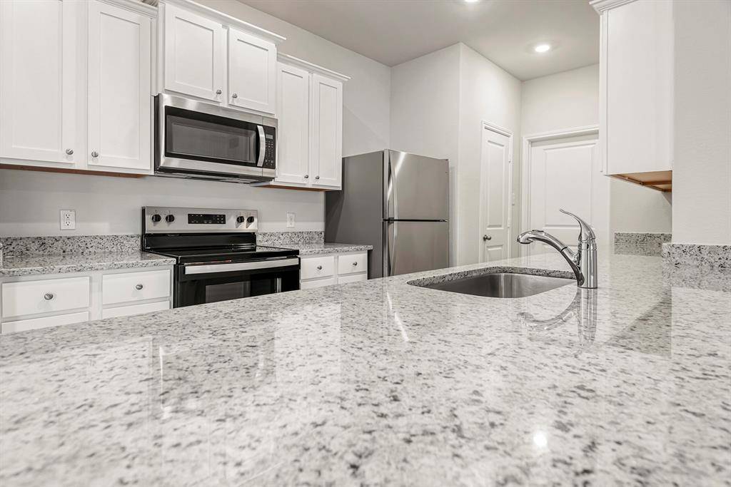 Houston, TX 77016,8120 Sunberry Shadow DR