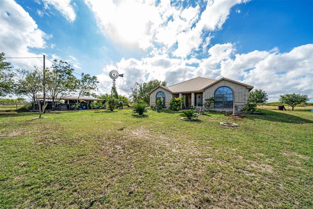 Sinton, TX 78387,8579 County Road 1839