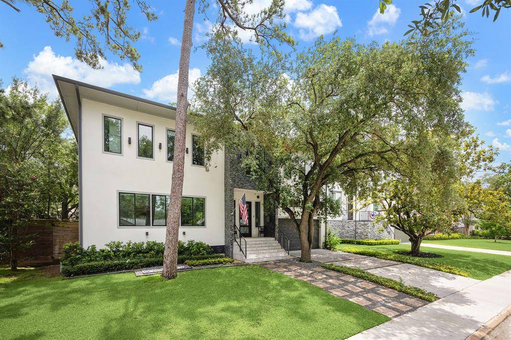Houston, TX 77008,1010 Waltway DR
