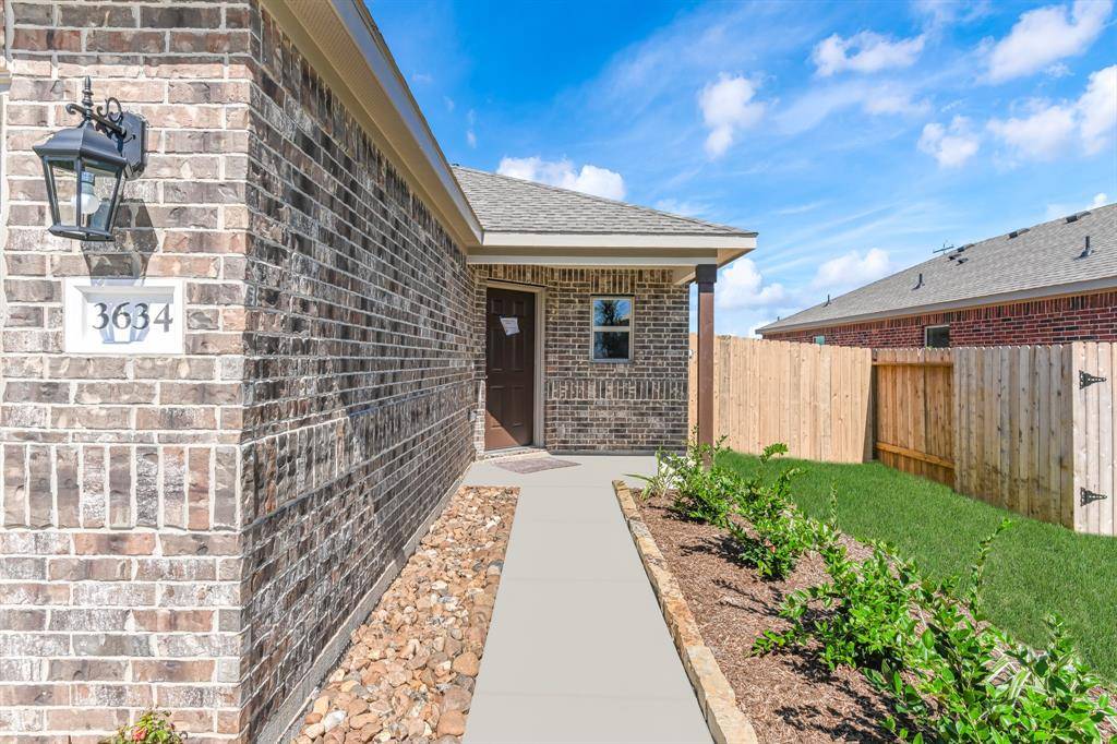 Houston, TX 77016,10819 Lavender Cotton LN