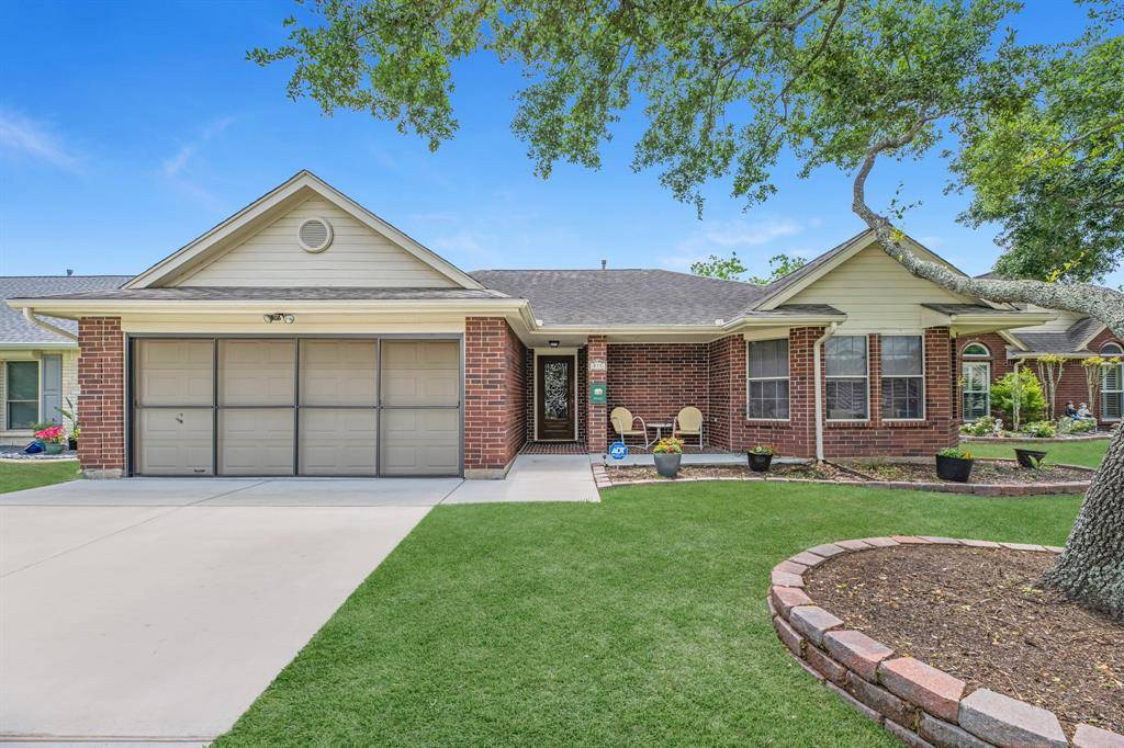 Pearland, TX 77584,815 W Peach Hollow CIR