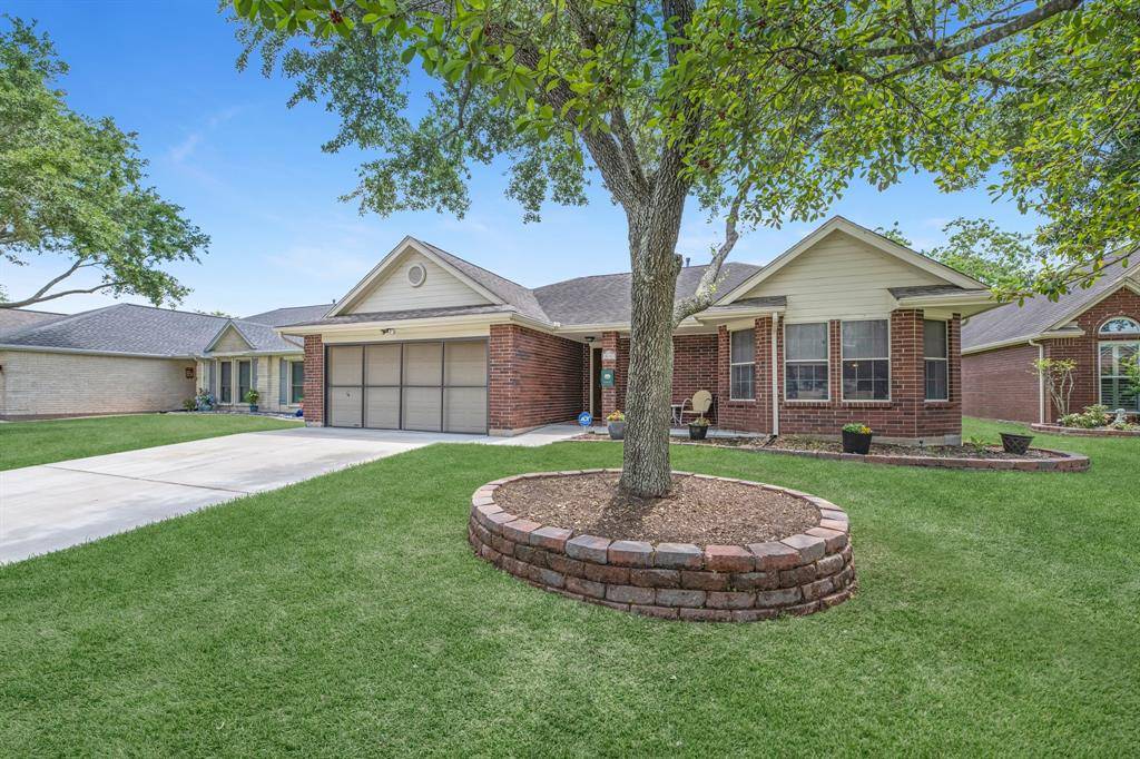 Pearland, TX 77584,815 W Peach Hollow CIR