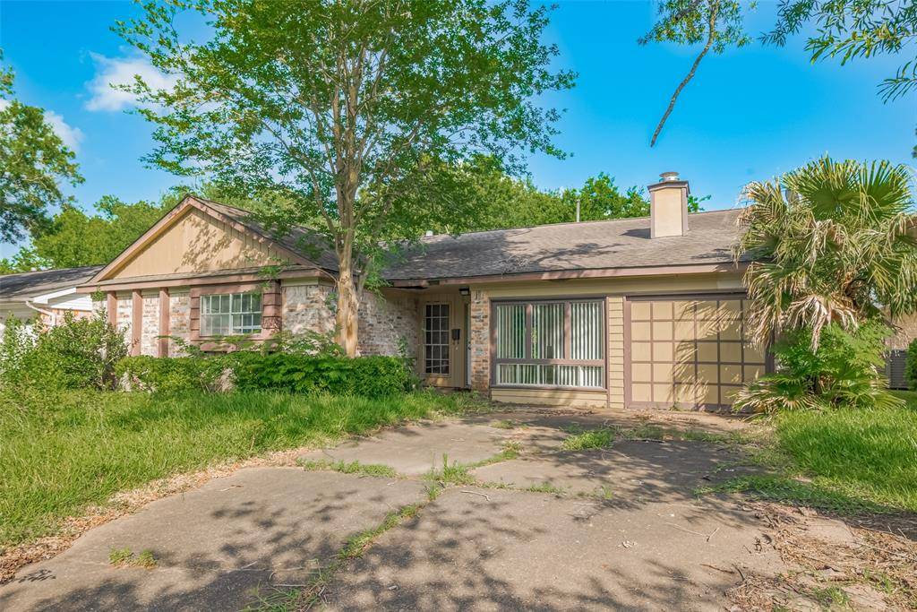 Houston, TX 77062,910 Beachcomber LN
