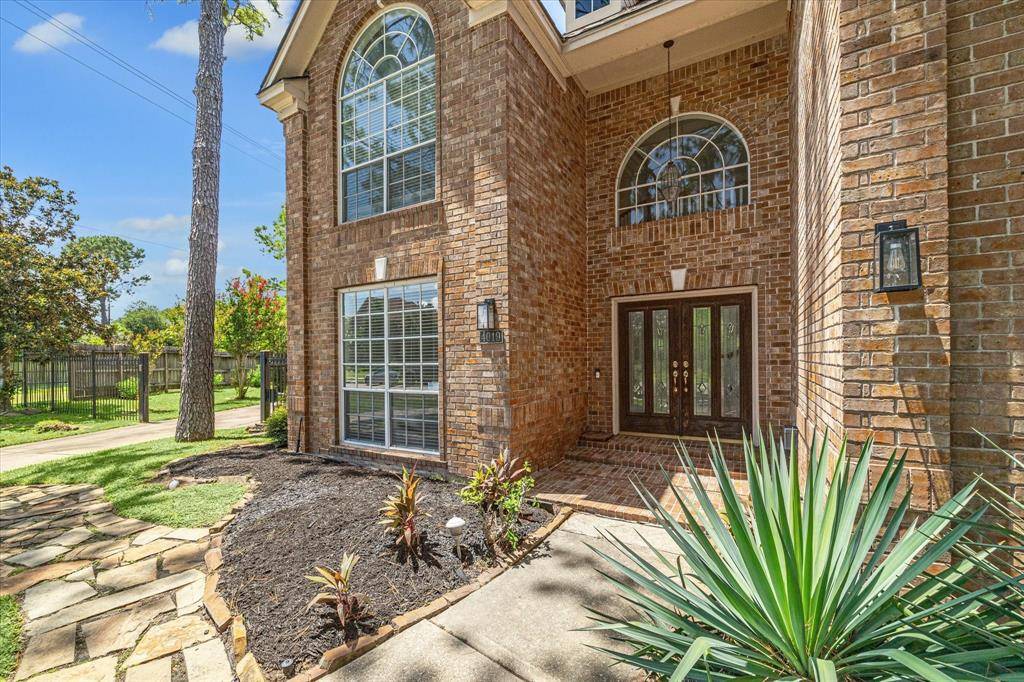 Houston, TX 77059,4019 Walnut Pond DR