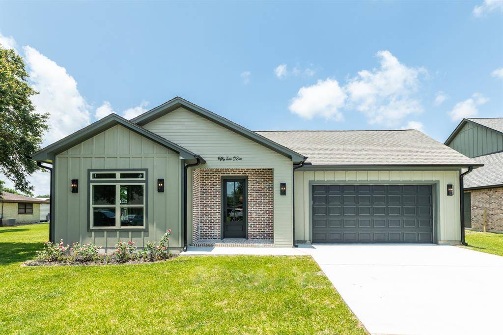 Danbury, TX 77534,5206 4th Street