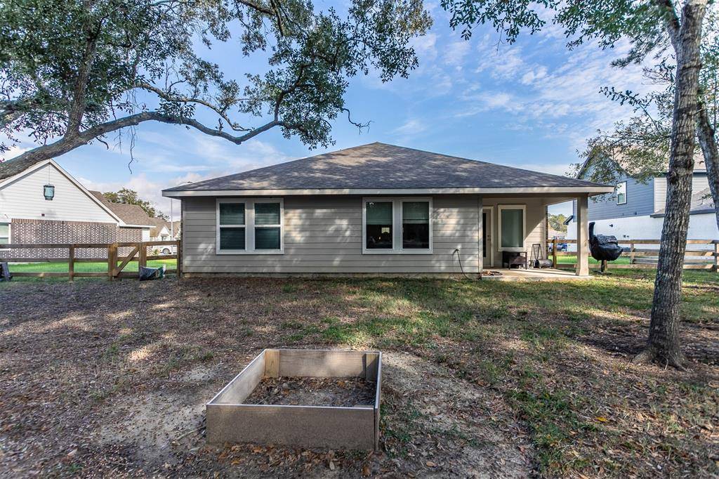 Anahuac, TX 77514,139 Lakeway Circle