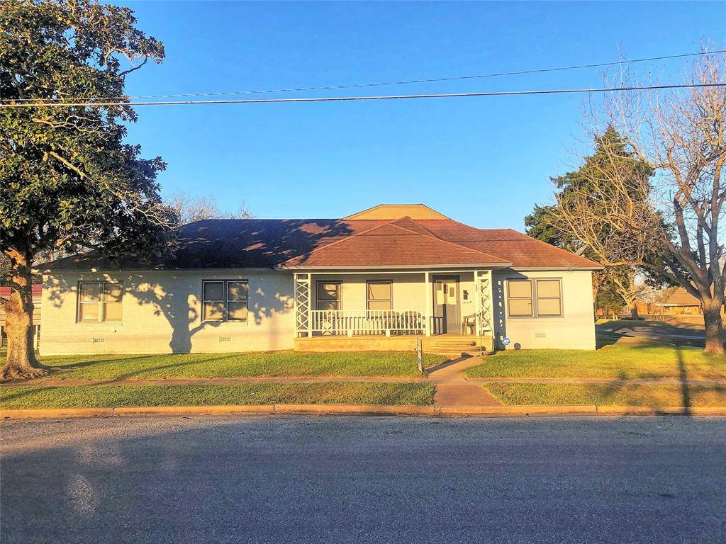 Weimar, TX 78962,200 S College ST