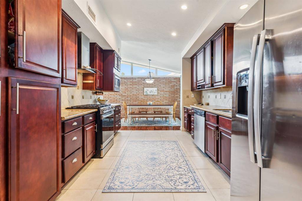 Houston, TX 77025,9123 Kapri LN