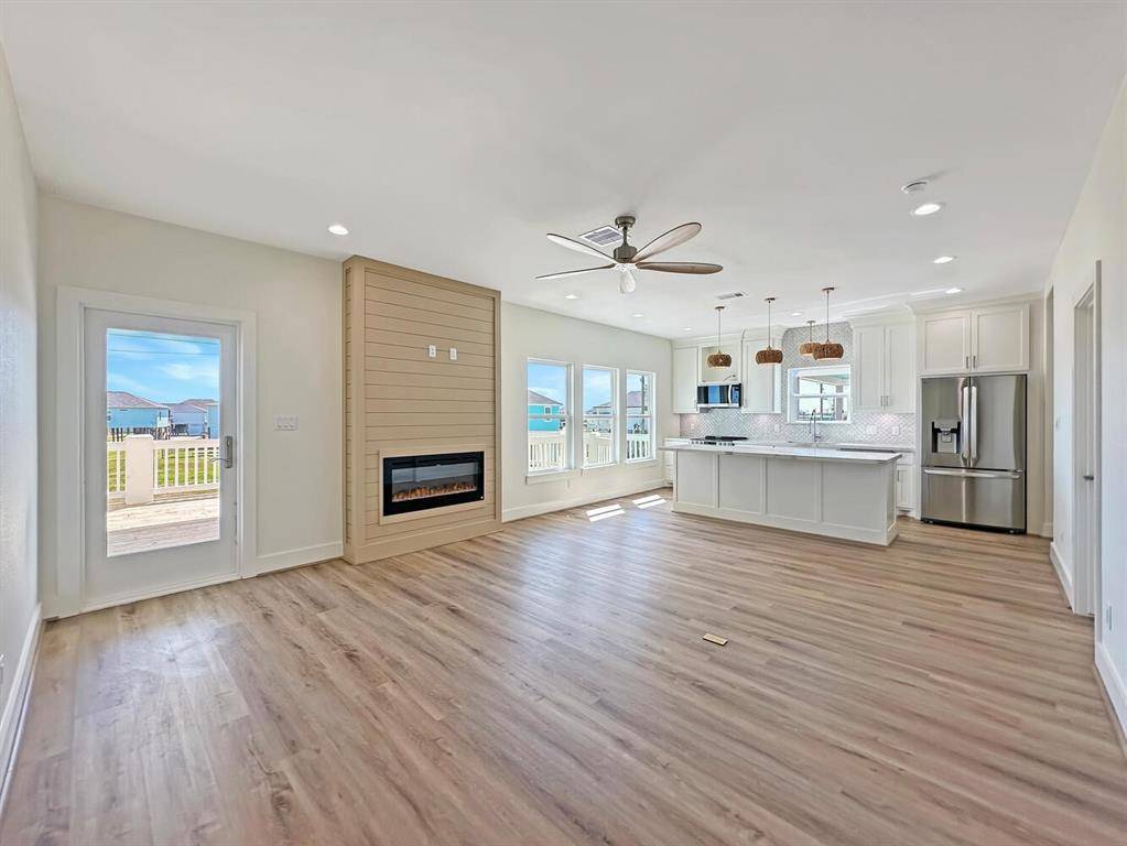 Crystal Beach, TX 77650,1989 Pedregal DR