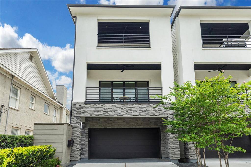 Houston, TX 77007,242 Birdsall ST